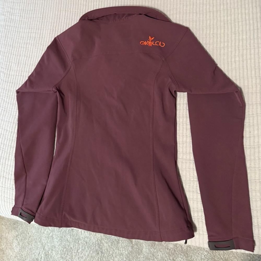 Helly Hansen Women's Deep Maroon Soft Shell Jacket - image 2